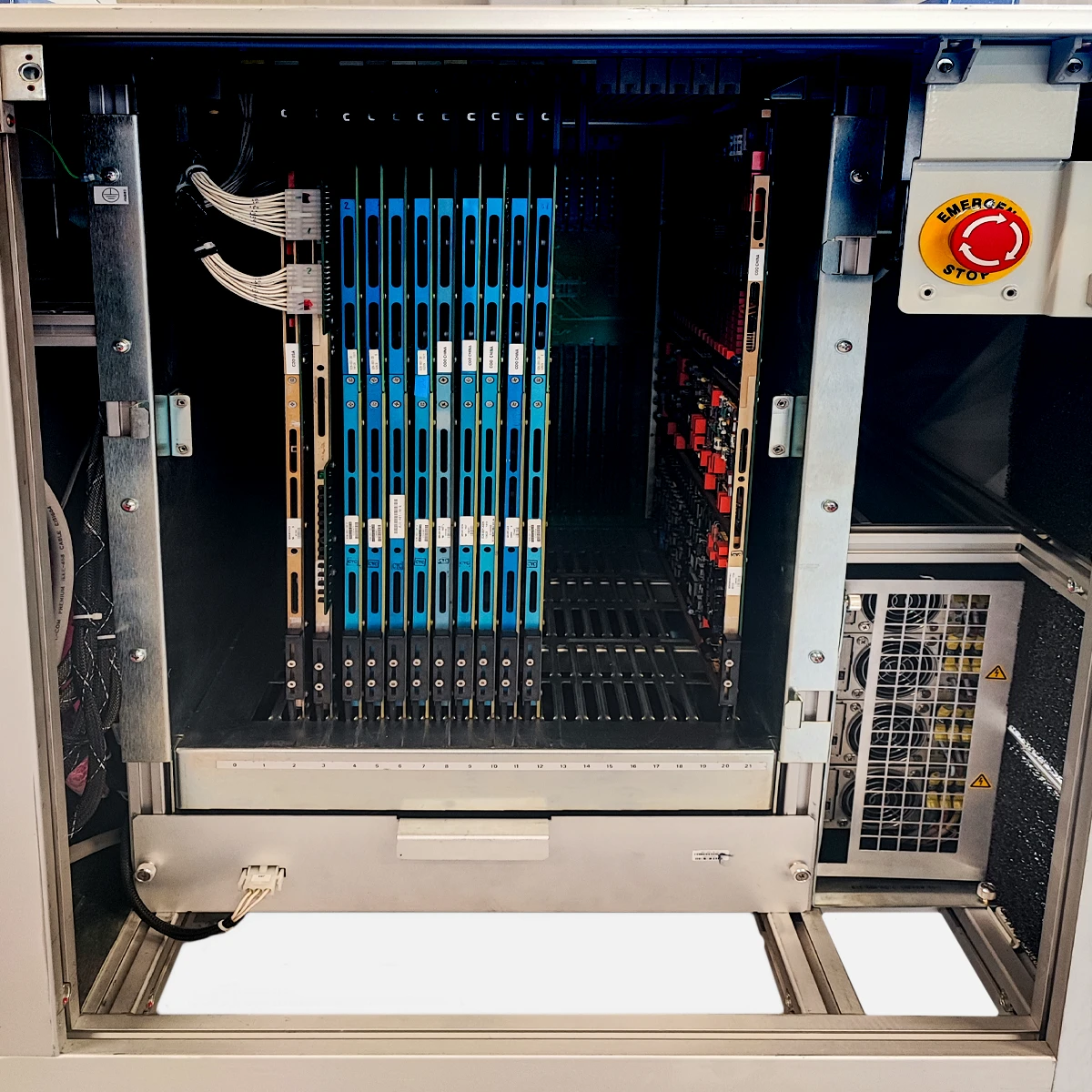 internal-cards-tslh-webp Internals of the Teradyne TSLH In-Circuit Test System