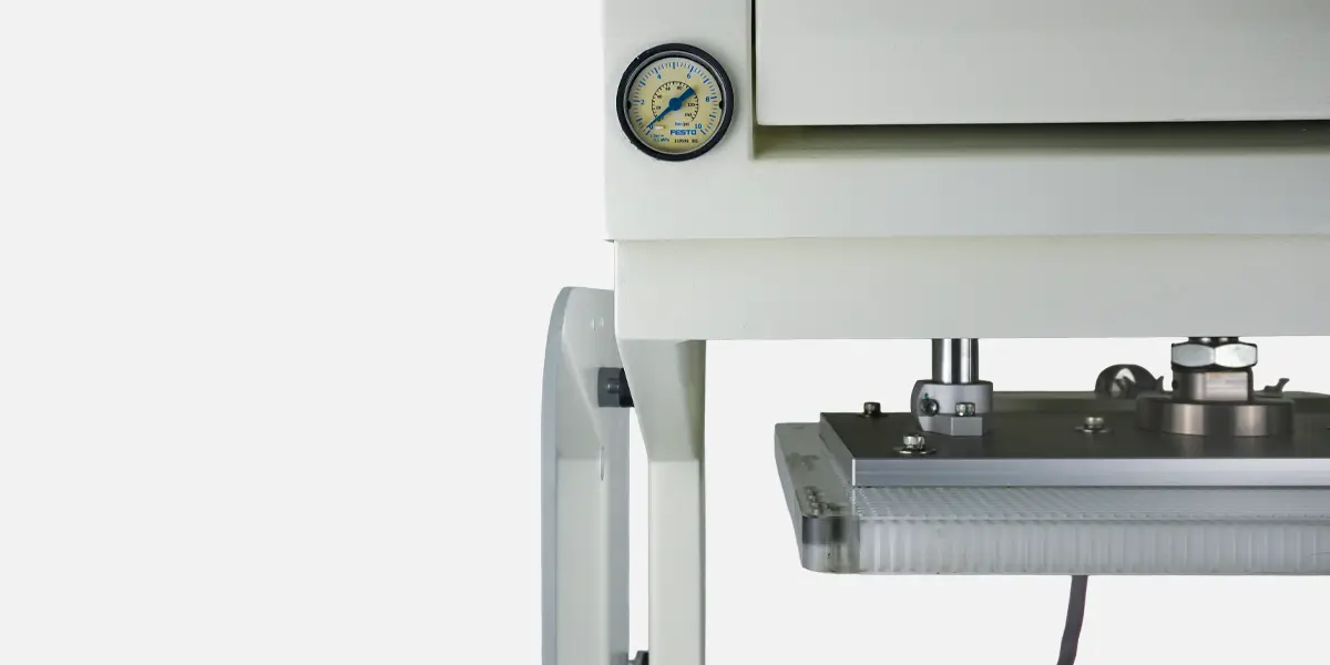 TRI FCT Test System pressure gauge.