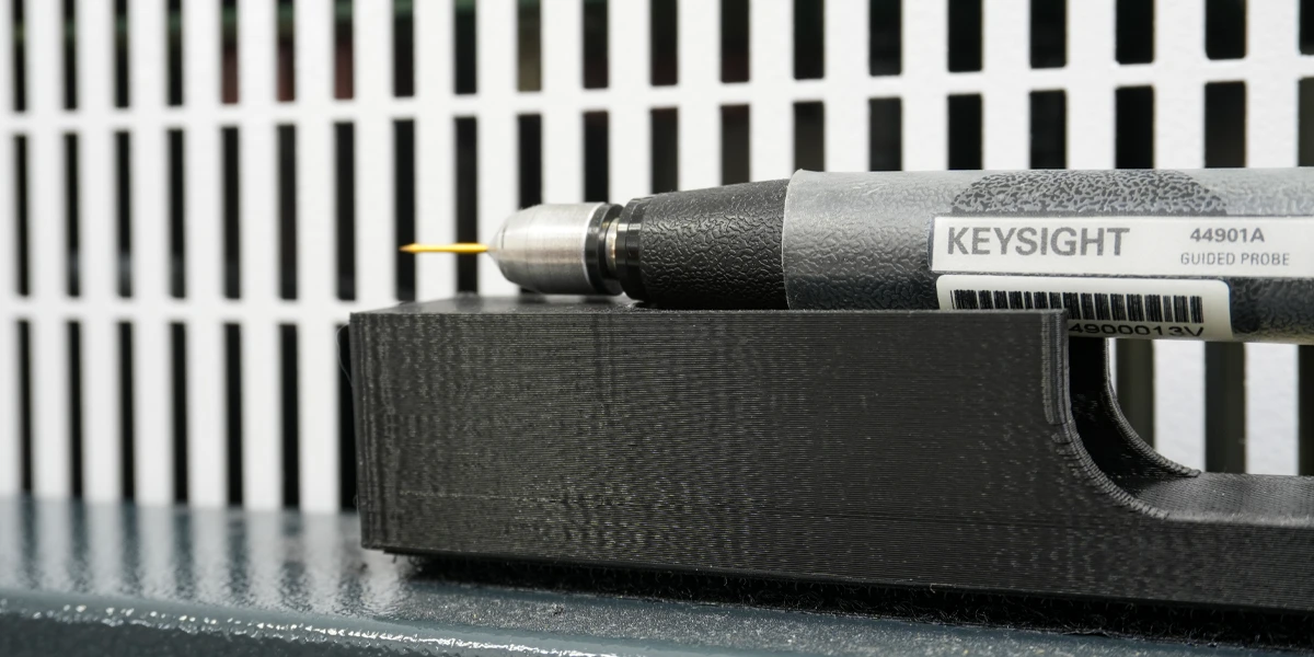 close-up-pen-2 Close up view of the pen on top of the Agilent ICT i3070 test system that Forwessun has refurbished.